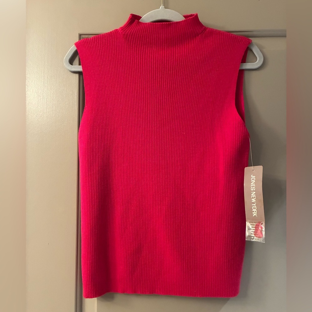 100% Merino Wool Ribbed Sleeveless Tank Vest in Vivid Pink NTW